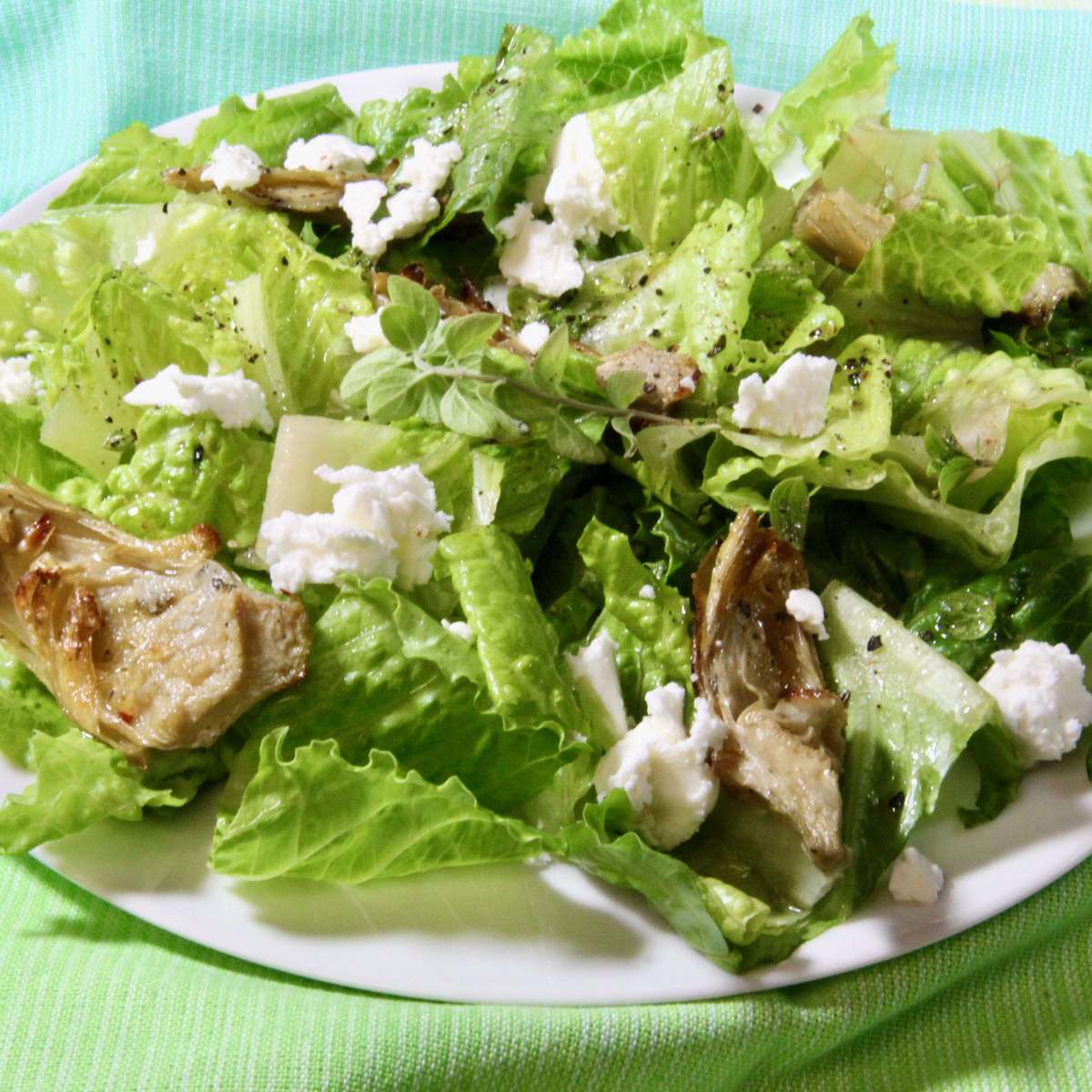Roasted Artichoke Greek Salad Recipe: Easy & Delicious!