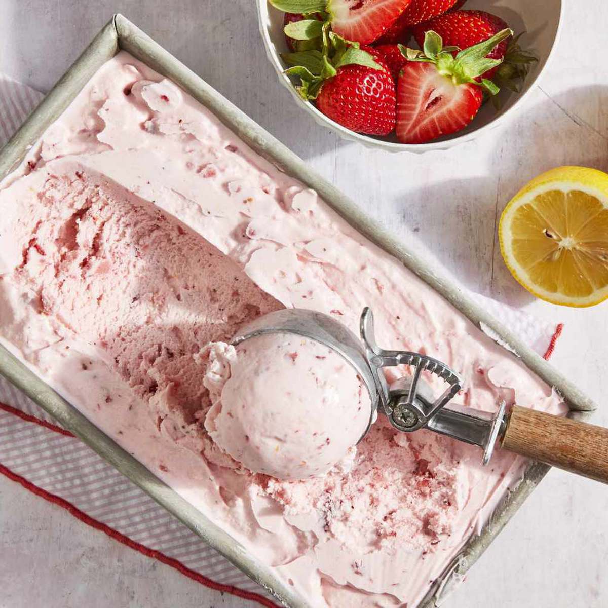 Strawberry Lemon Ice Cream Recipe: A Refreshing Summer Treat