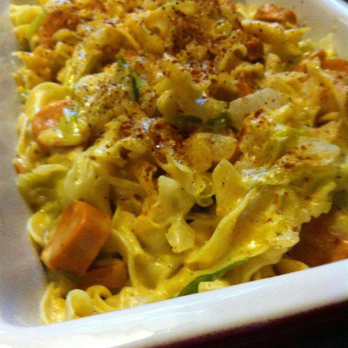 Creamy Cabbage and Noodles: An Easy Comfort Food Recipe