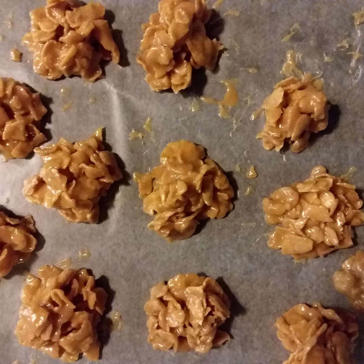 Easy No-Bake Peanut Butter Cornflake Cookies Recipe