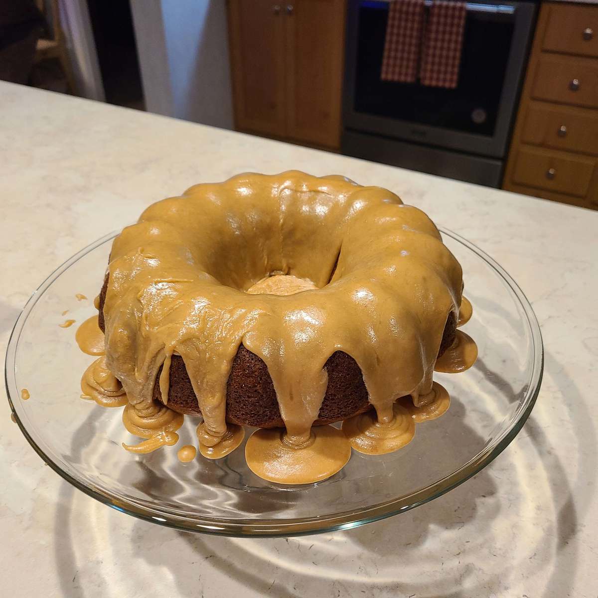 Delicious Banana Nut Cake Recipe with Caramel Icing
