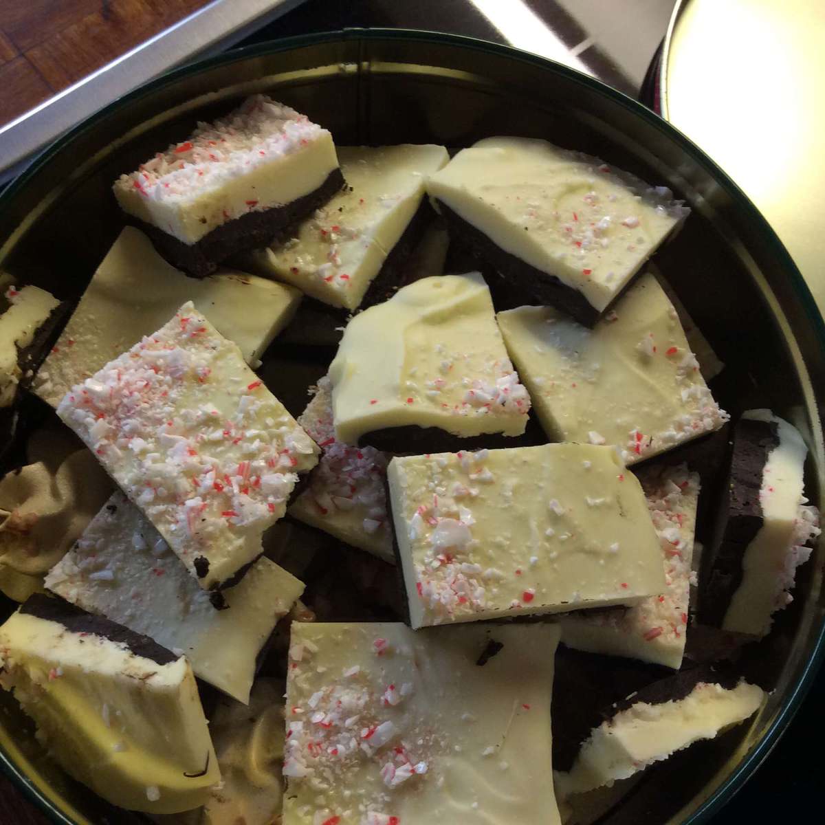 Easy 5-Ingredient Peppermint Bark Recipe