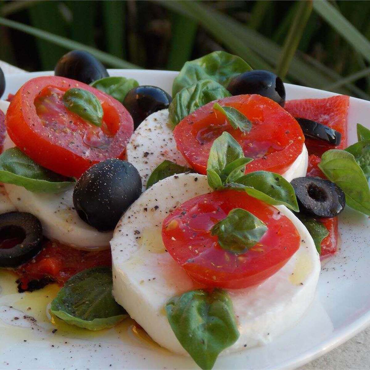 Easy Caprese Salad Recipe