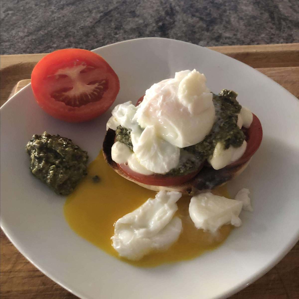 Poached Eggs Caprese: A Delicious Breakfast Recipe