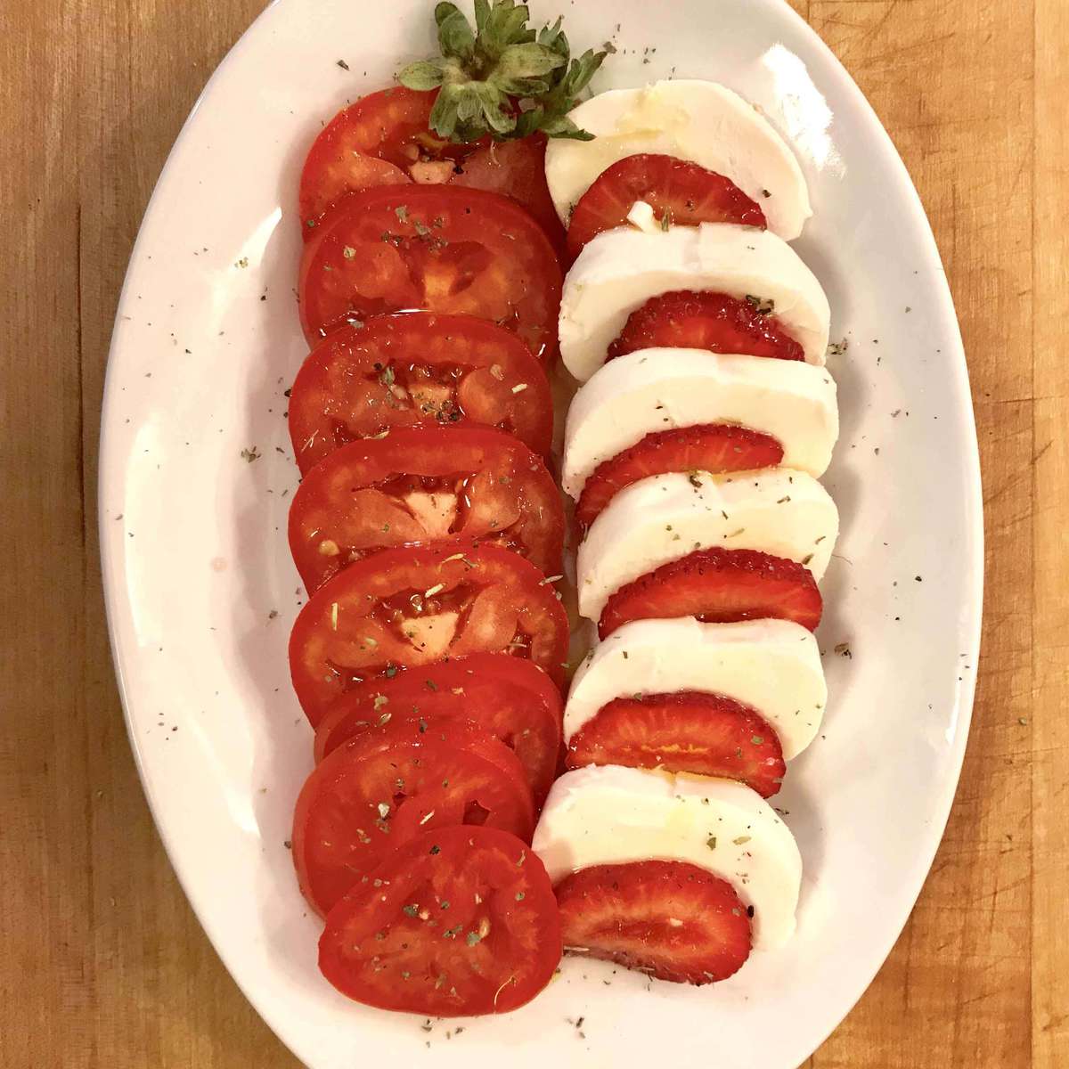Strawberry Tomato Caprese Salad: A Refreshing Summer Recipe