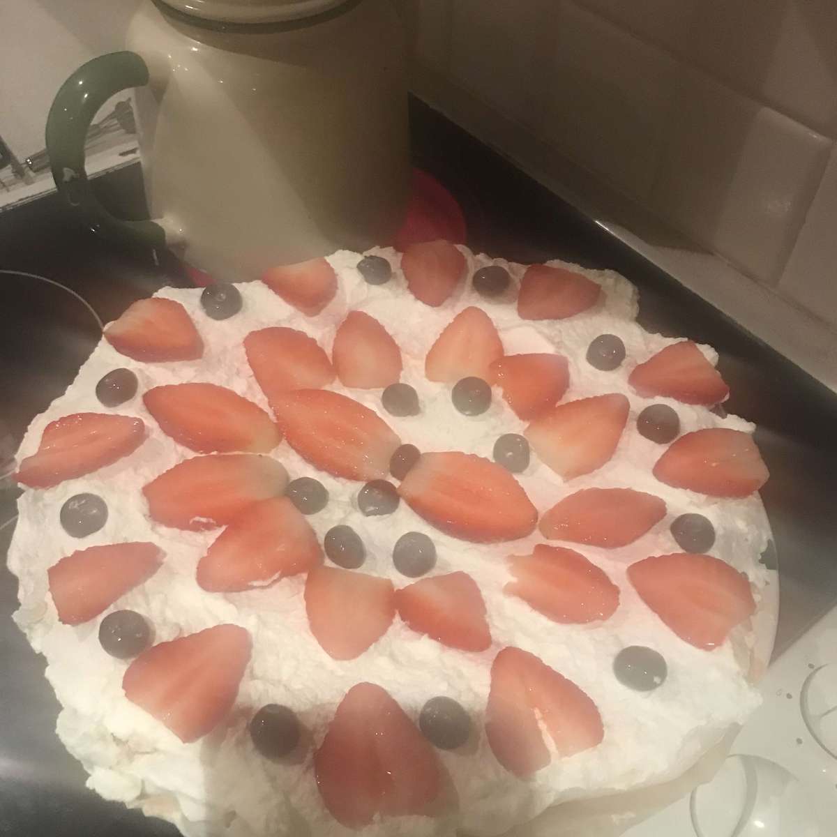 Easy Pavlova Recipe: A Showstopping Dessert