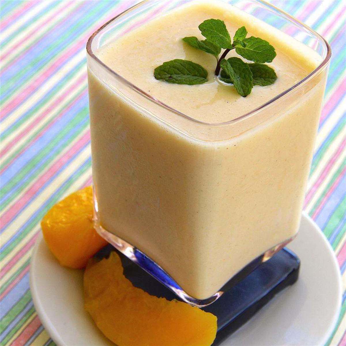 Easy Peach Smoothie Recipe
