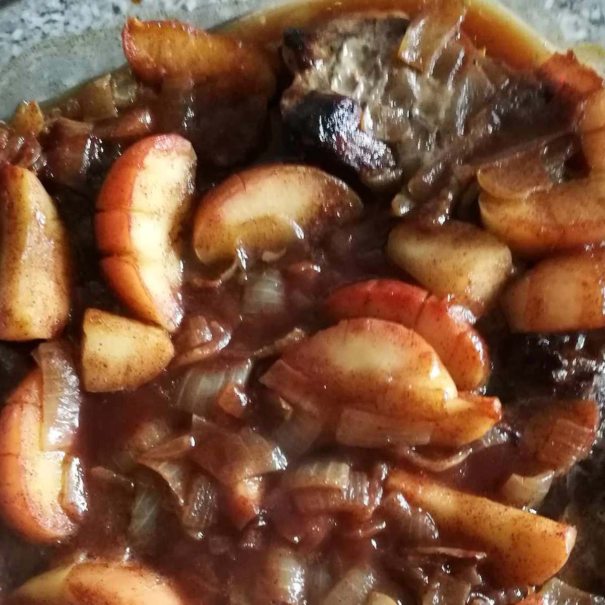 Easy Applesauce Pork Chops Recipe