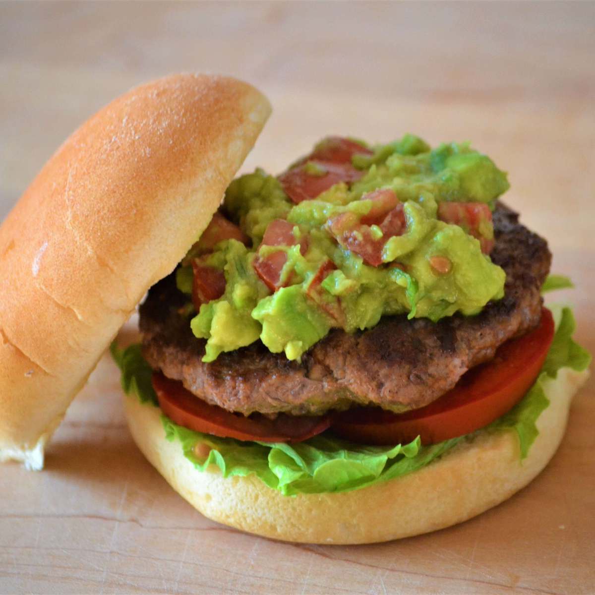 Guacamole Turkey Burger Recipe: A Healthy & Delicious Twist