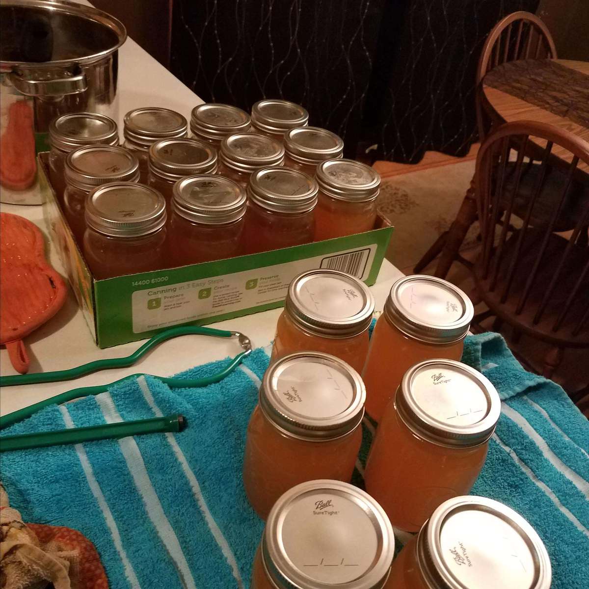 Apple Pie in a Jar: The Perfect Fall Cocktail Recipe