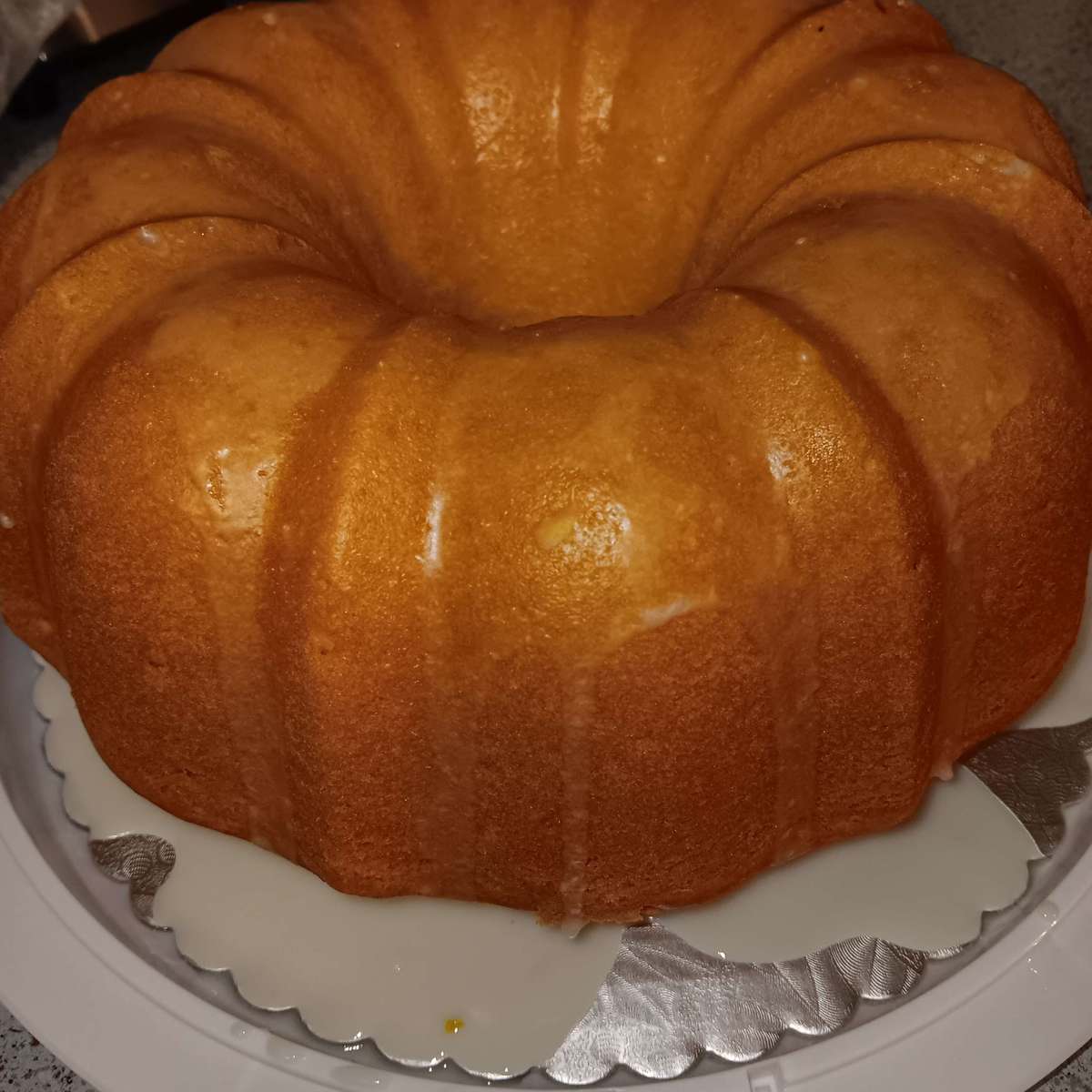 Irresistible Lemon Pound Cake Recipe with Homemade Lemon Glaze