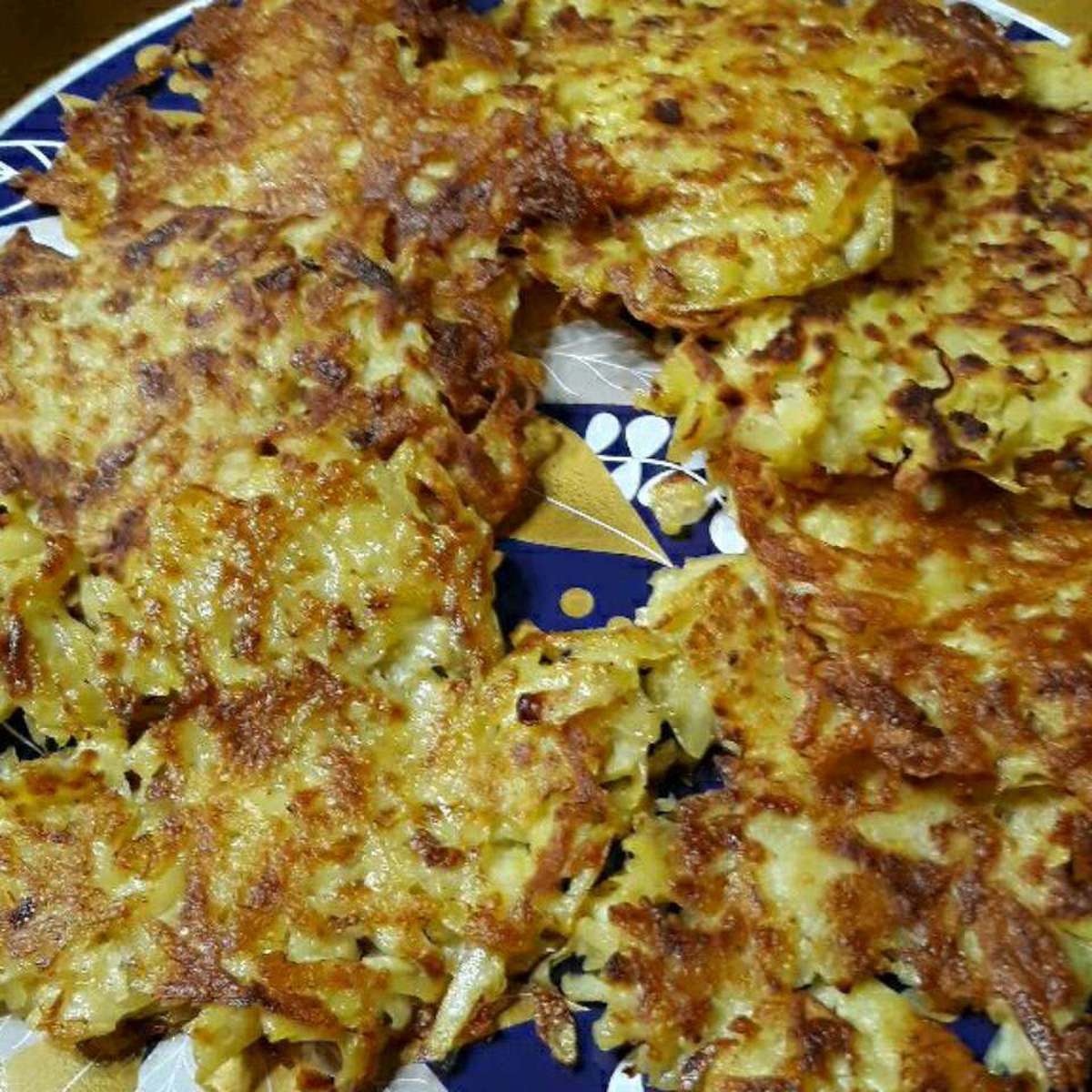 Irresistible Potato Latkes: Mom's Recipe for Crispy Perfection