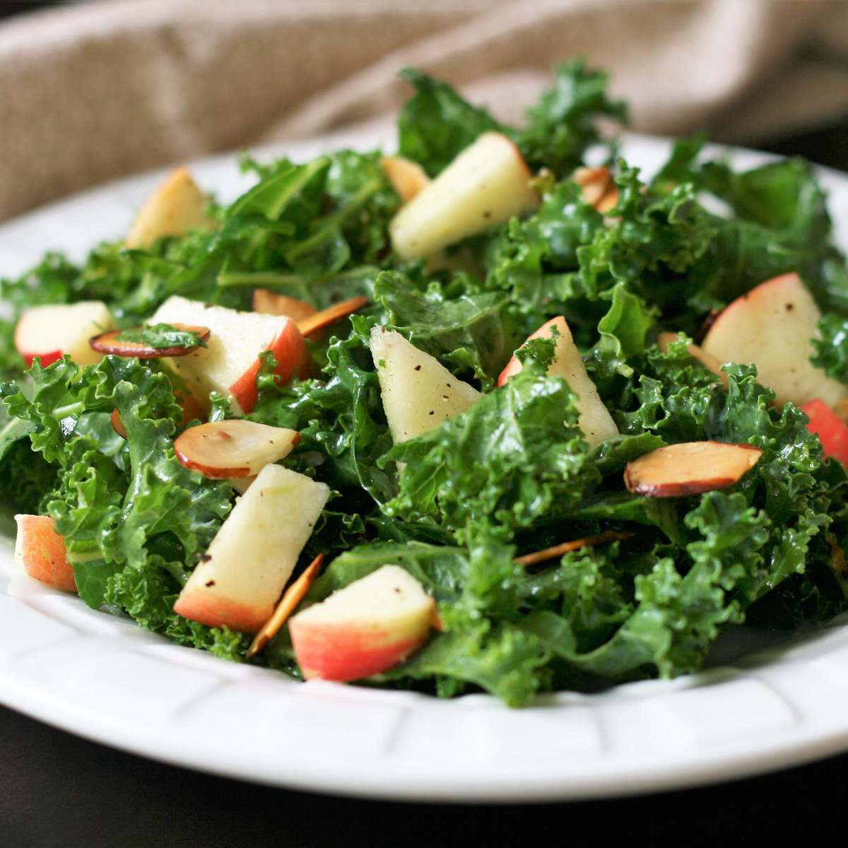 Kale Salad Recipe with Apple and Lemon: Easy & Delicious