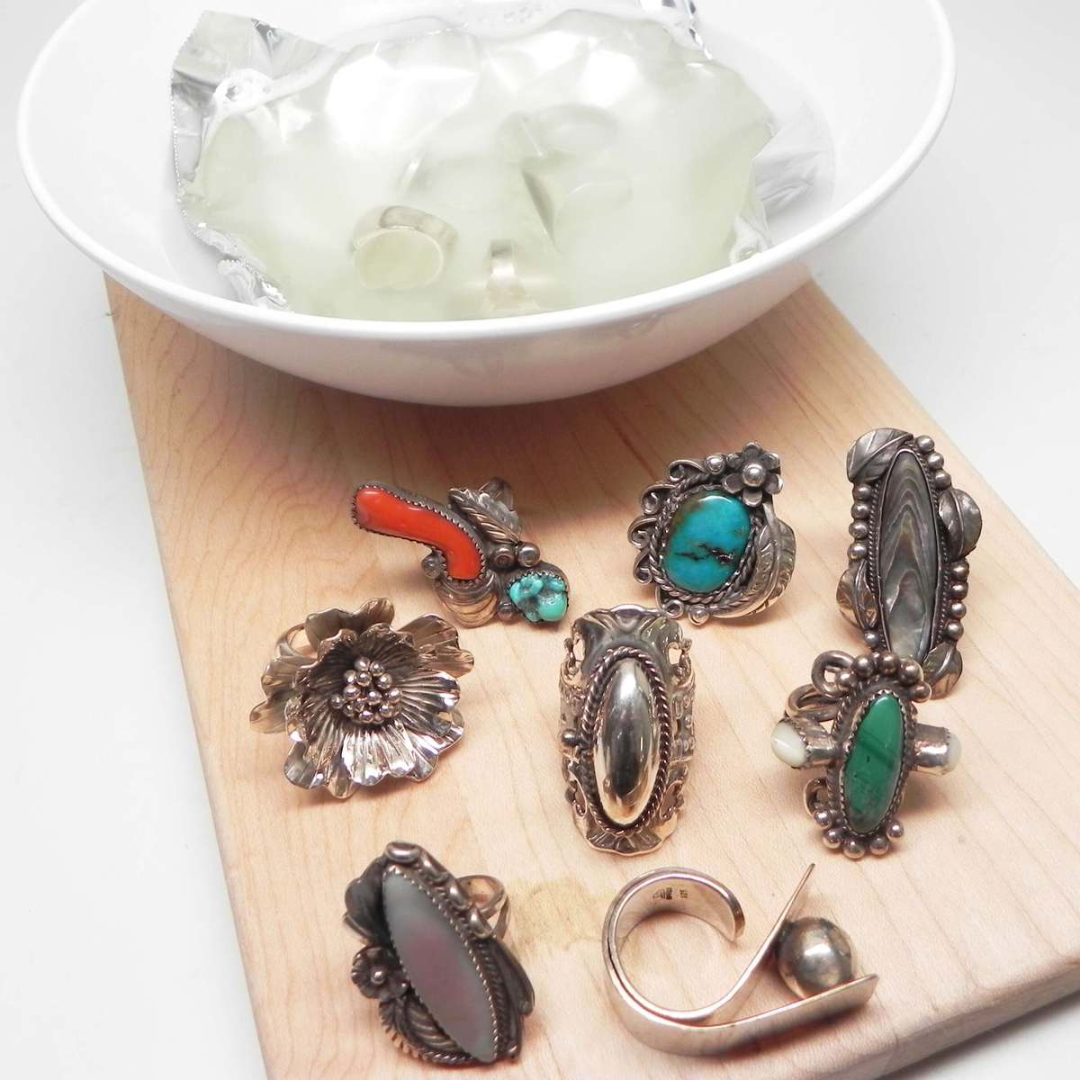 DIY Jewelry Cleaner: Allie's Homemade Recipe