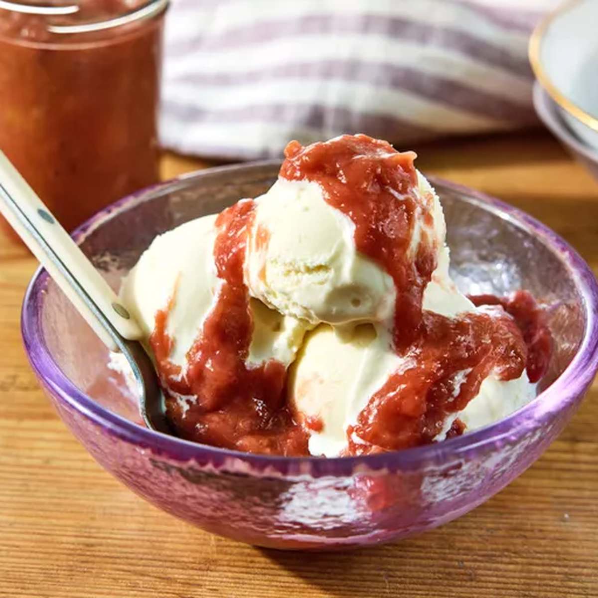 Easy Rhubarb Sauce Recipe