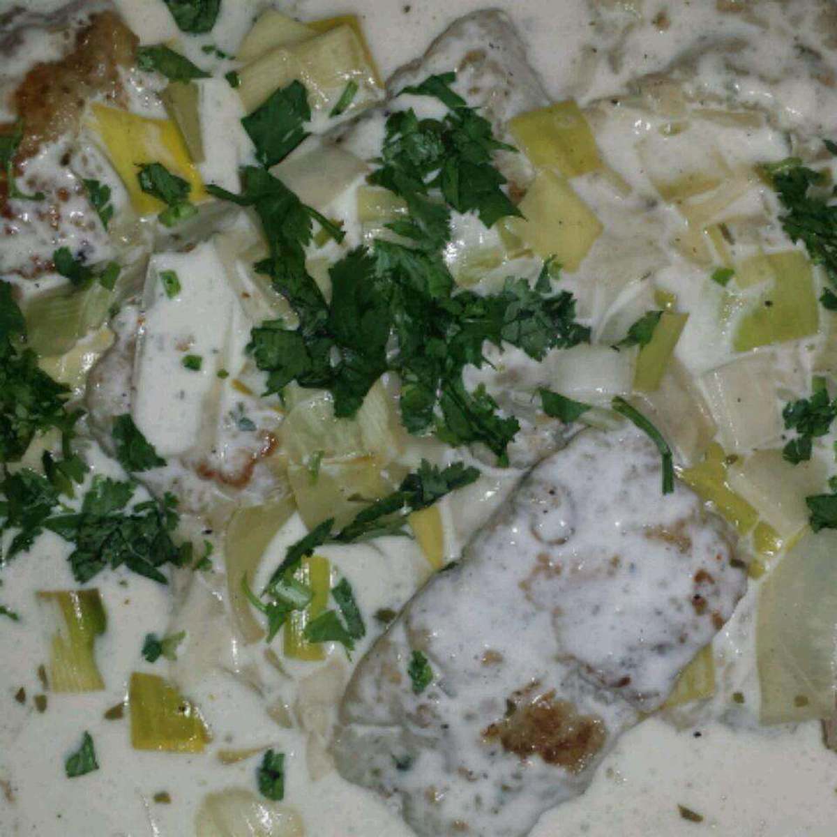 Creamy Salmon Leek Pasta Recipe: Quick & Easy Dinner