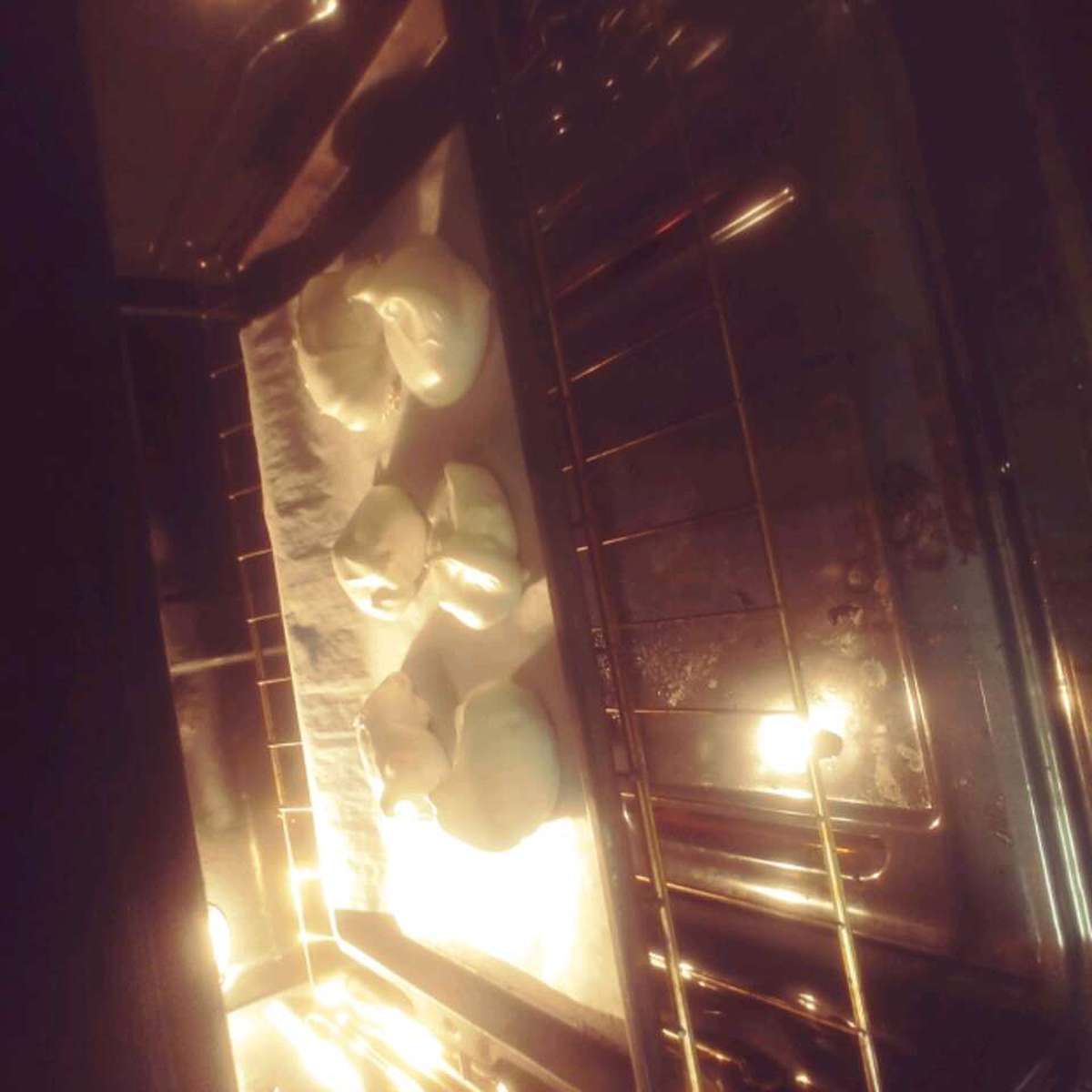 Easy Meringue Cookies Recipe: Light & Crispy Holiday Treat