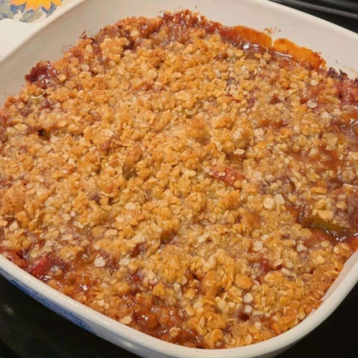 Easy Rhubarb Crisp Recipe
