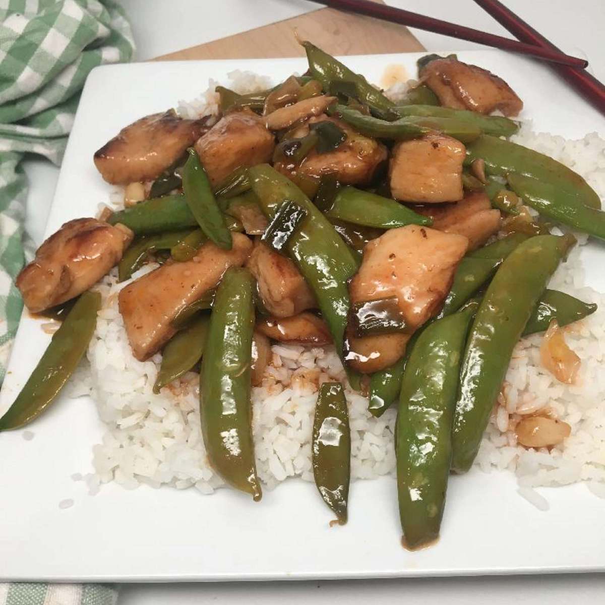 Spicy Sriracha Chicken Stir-Fry Recipe