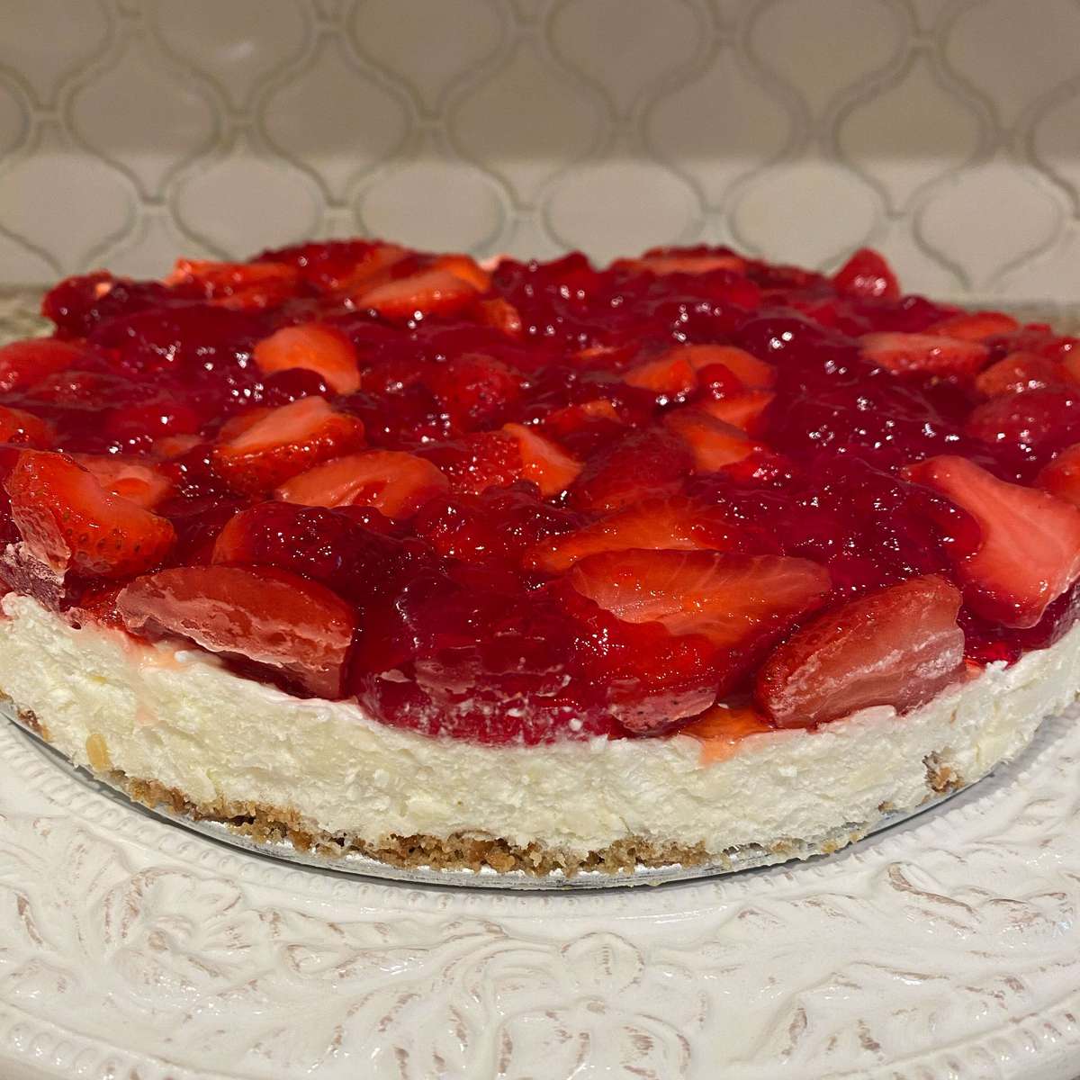 Strawberry Pretzel Salad Recipe: A Sweet & Salty Delight