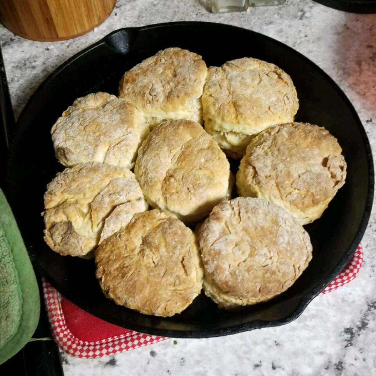 Cast Iron Buttermilk Biscuits: The Ultimate Recipe