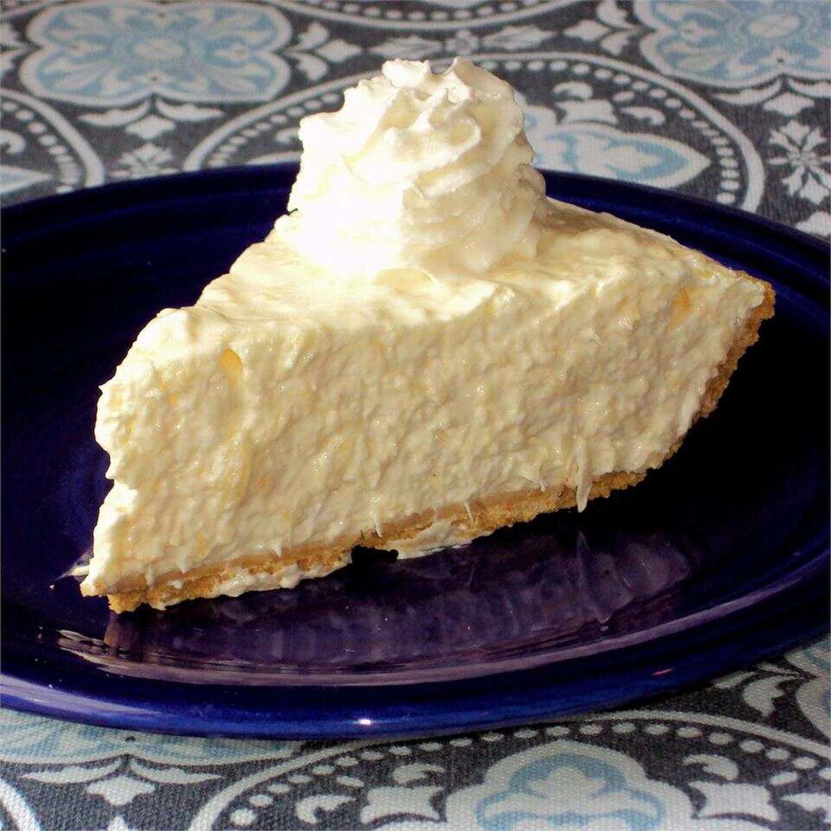 Easy No-Bake Pineapple Cream Cheese Pie Recipe
