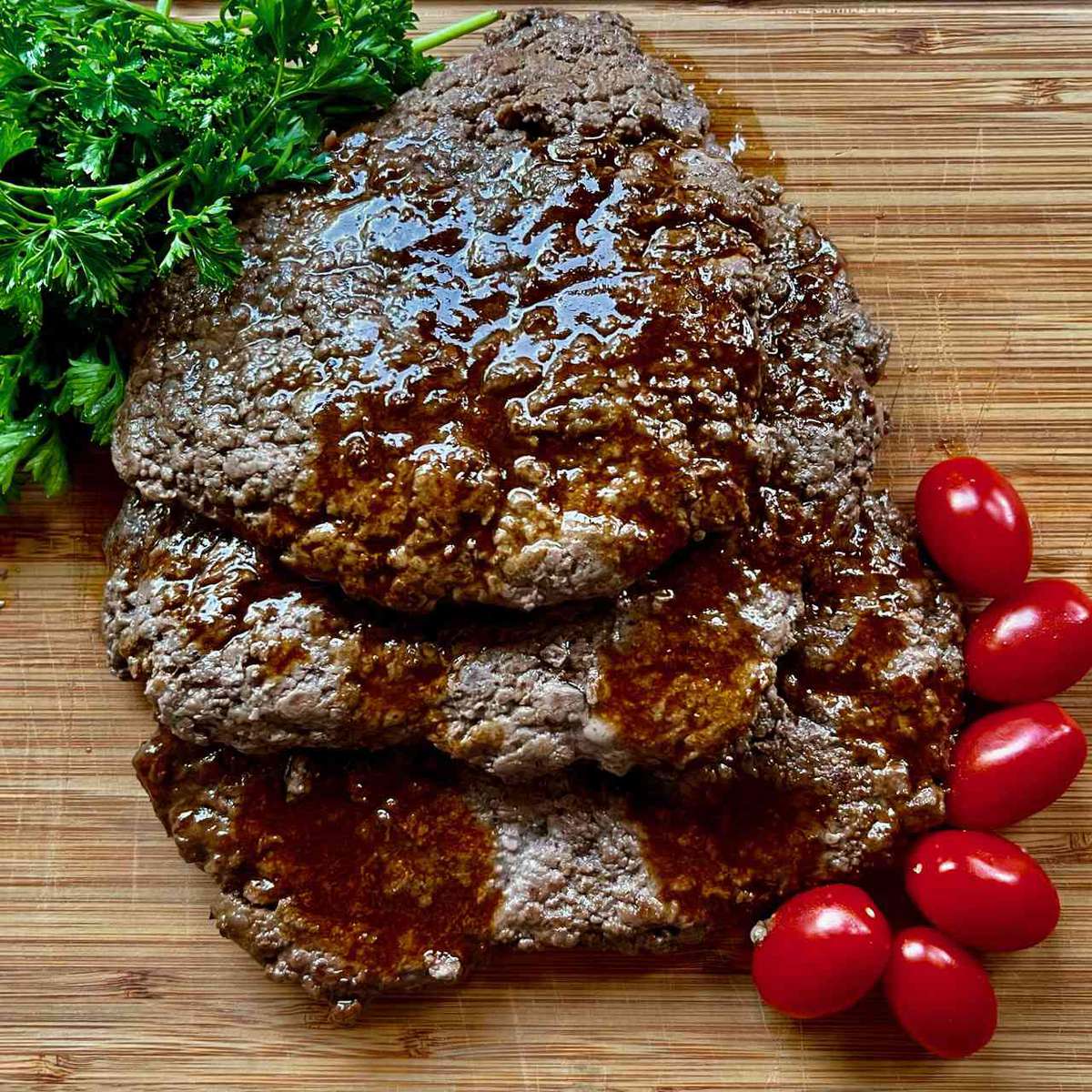 Easy Pan-Fried Cube Steak Recipe with Delicious Pan Sauce