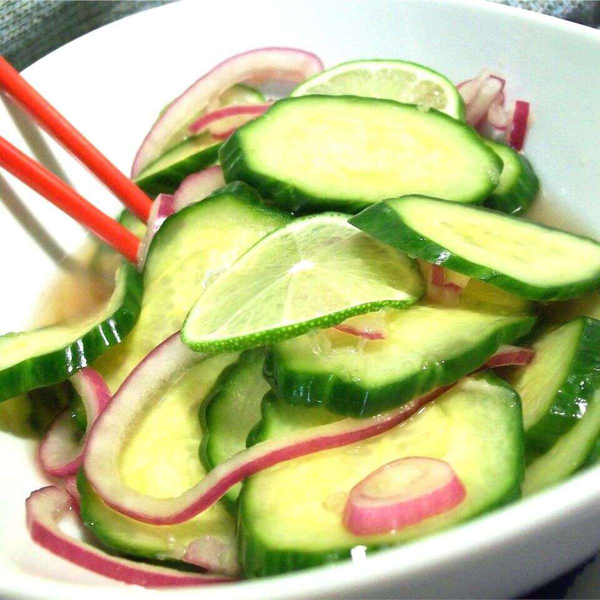 Ginger-Spiced Cucumbers: A Refreshing Asian Side Dish