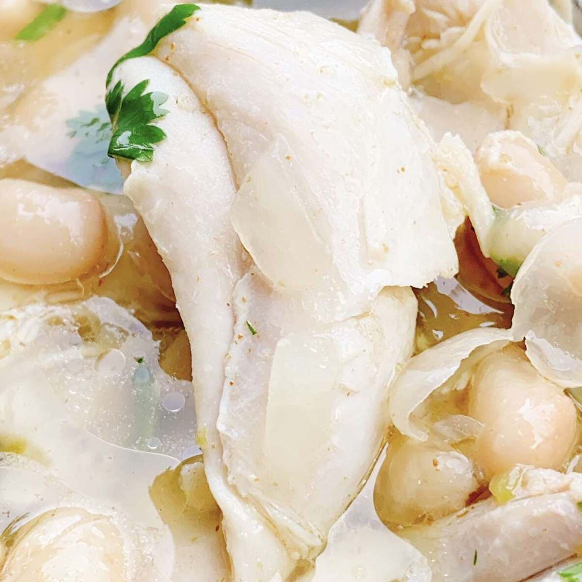 Easy Dutch Oven White Chicken Chili Recipe