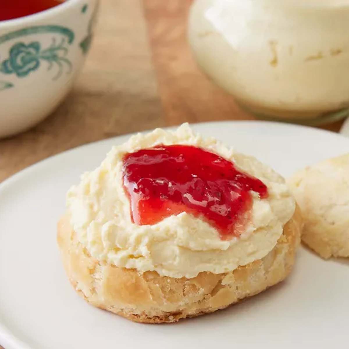 Easy Homemade Clotted Cream Recipe