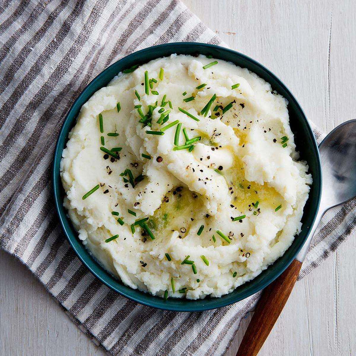 The Best Fluffy Mashed Potatoes Recipe