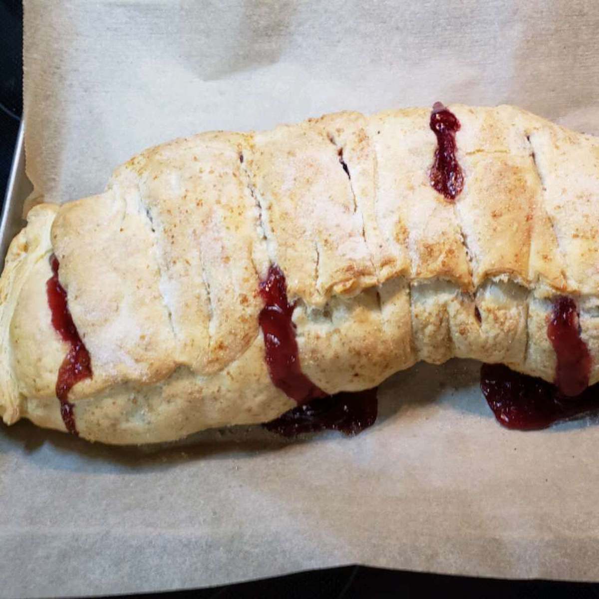 Easy Apple Strudel Recipe with Puff Pastry