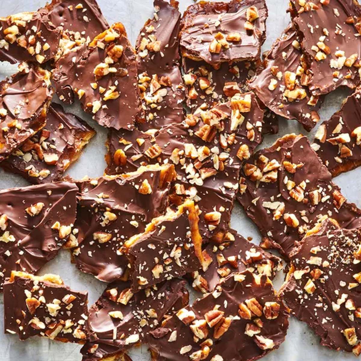 Easy Saltine Cracker Toffee Recipe