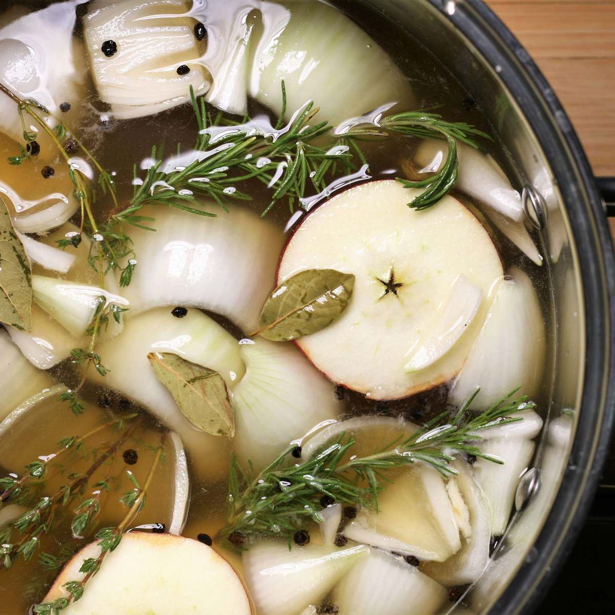 Honey Apple Turkey Brine Recipe for a Juicy Bird