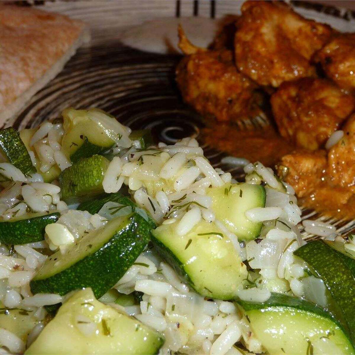 Zucchini with Dill and Garlic-Yogurt Sauce: An Easy Recipe