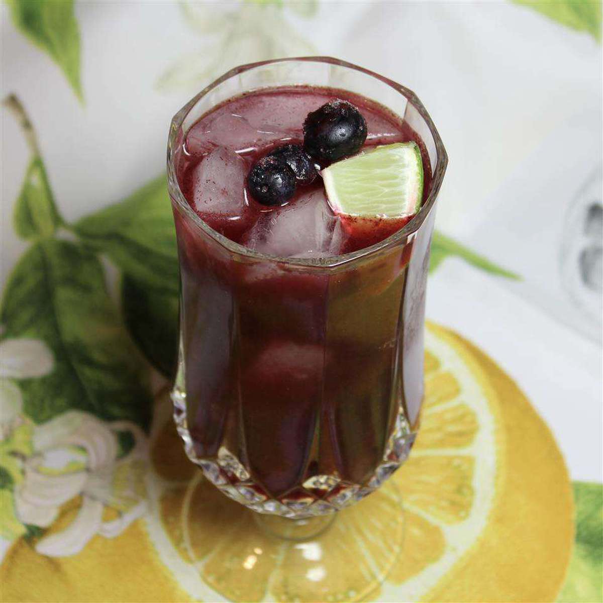 Refreshing Blueberry Limeade Recipe: Homemade & Delicious