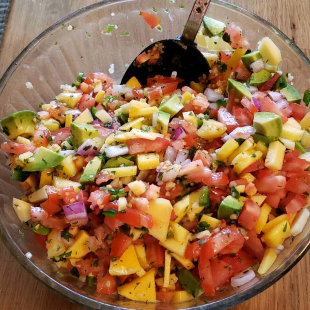 Avocado Mango Salsa Recipe: Fresh & Easy!