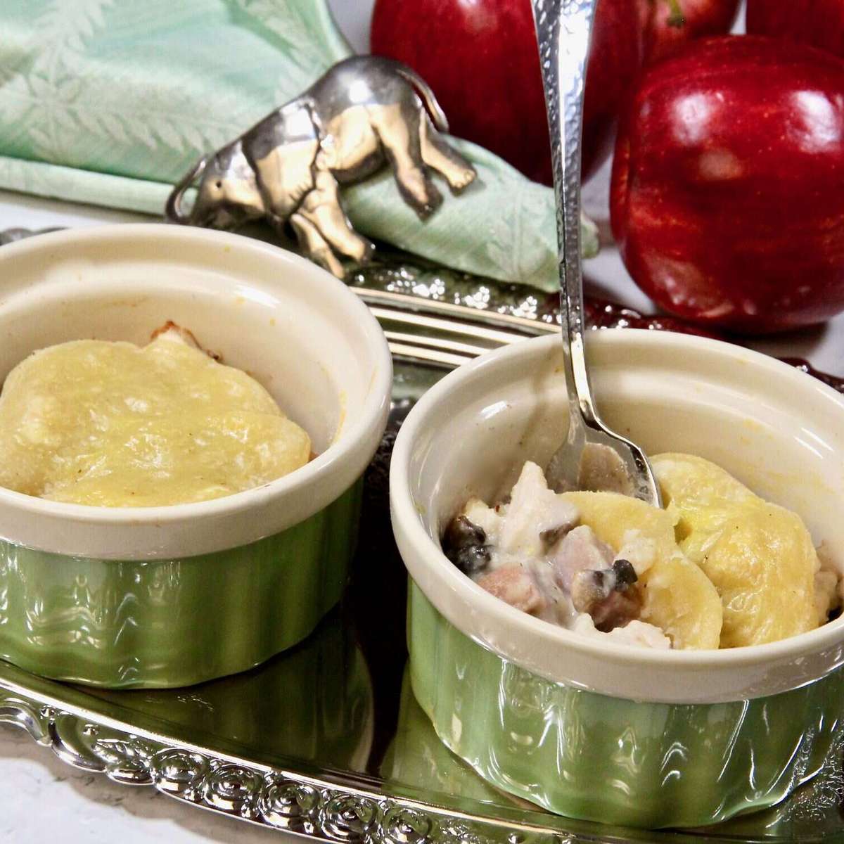 Delicious Creamy Chicken and Mushroom Pie Recipe