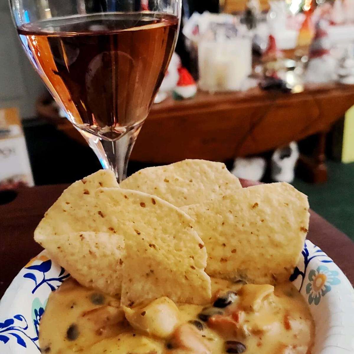 Easy Crockpot Chicken Queso Dip Recipe