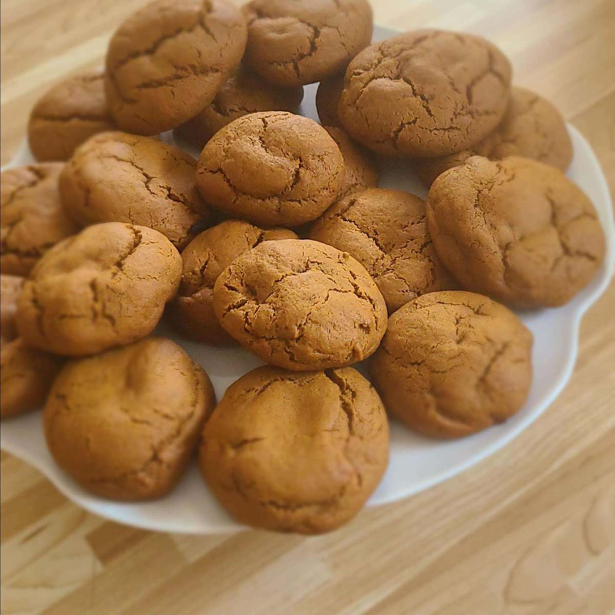 Soft and Chewy Molasses Cookies Recipe