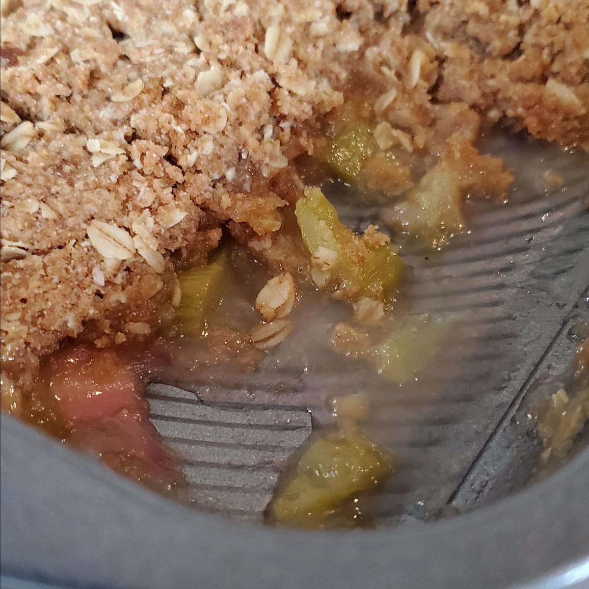 Irresistible Rhubarb Crunch Recipe