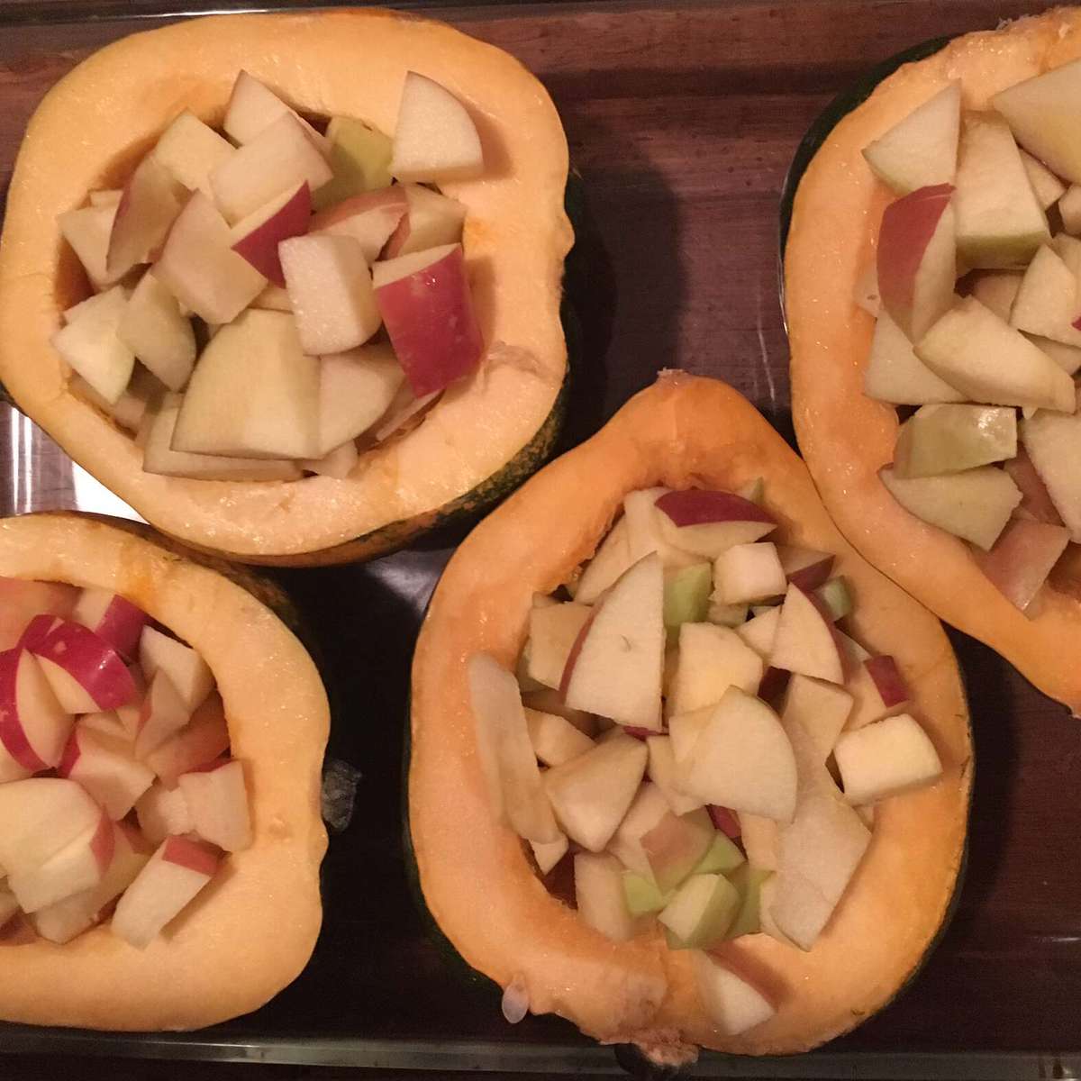 Microwave Acorn Squash with Apple: An Easy Recipe