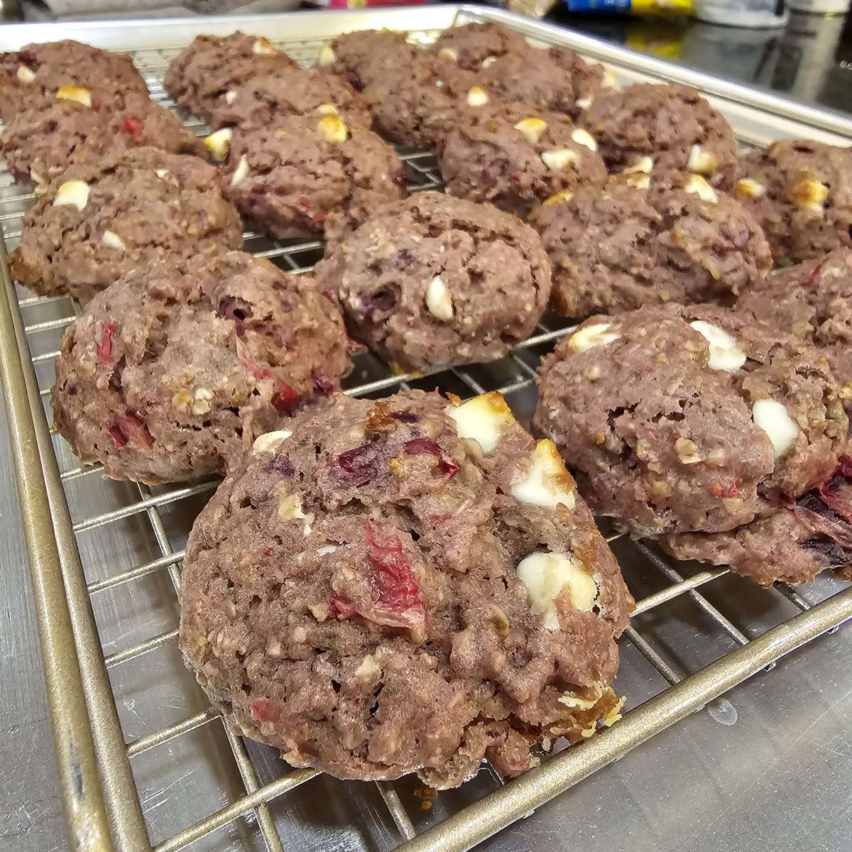 Chewy White Chocolate Cranberry Oatmeal Cookies Recipe