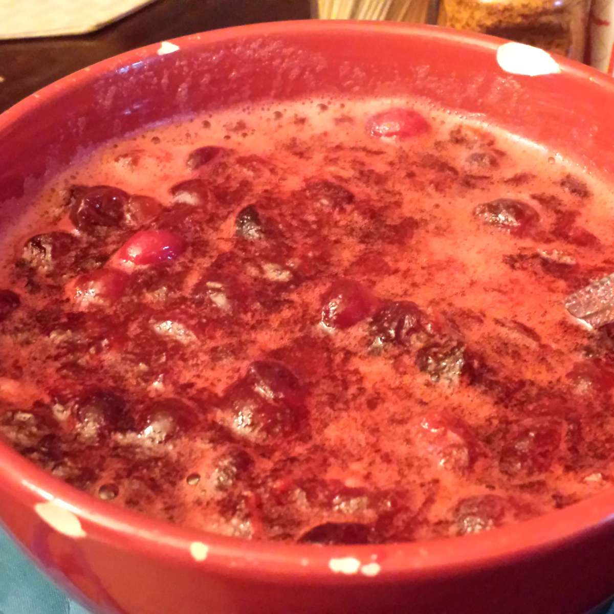 Easy Homemade Cranberry Sauce Recipe