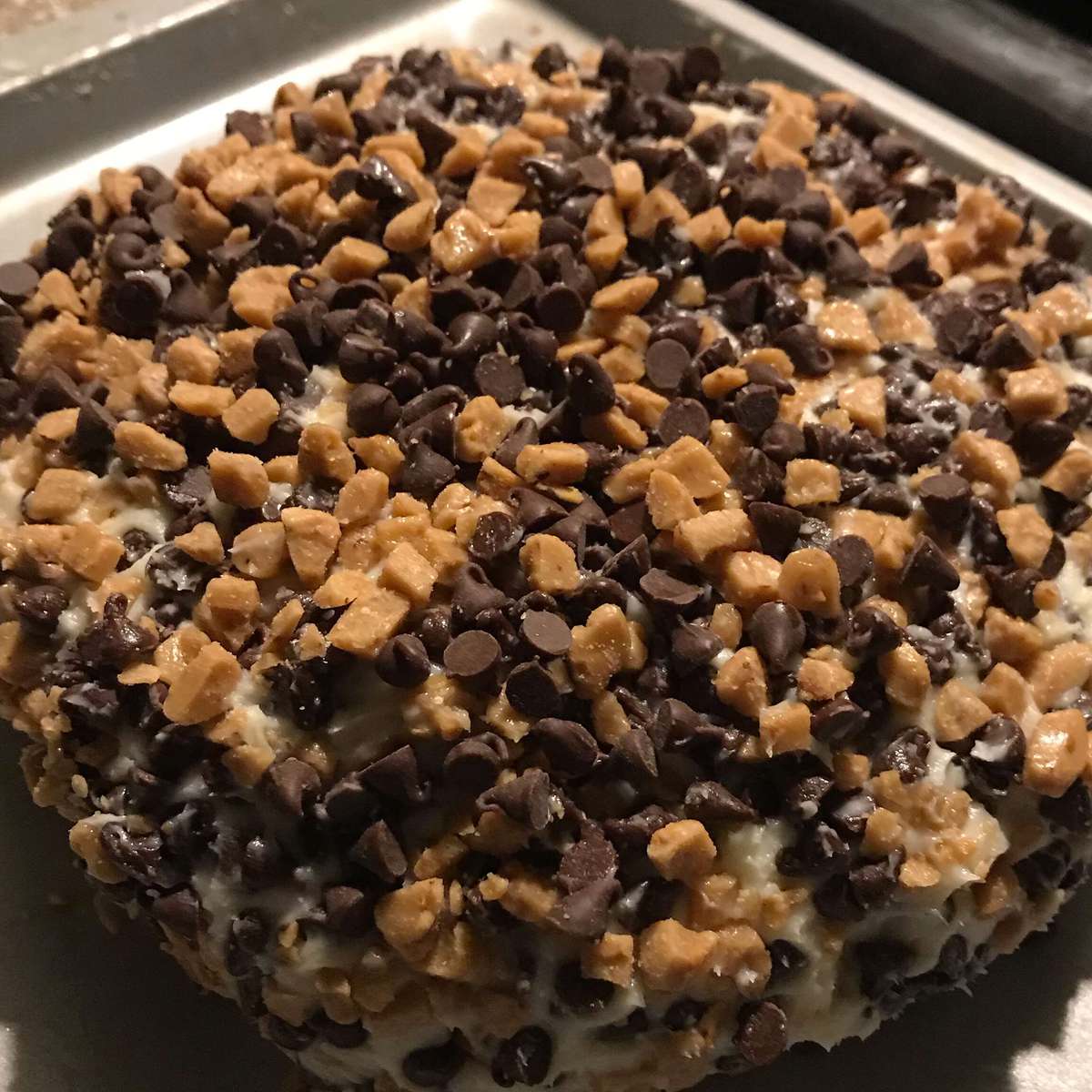 Chocolate Chip Cheese Ball Recipe: Easy Party Appetizer